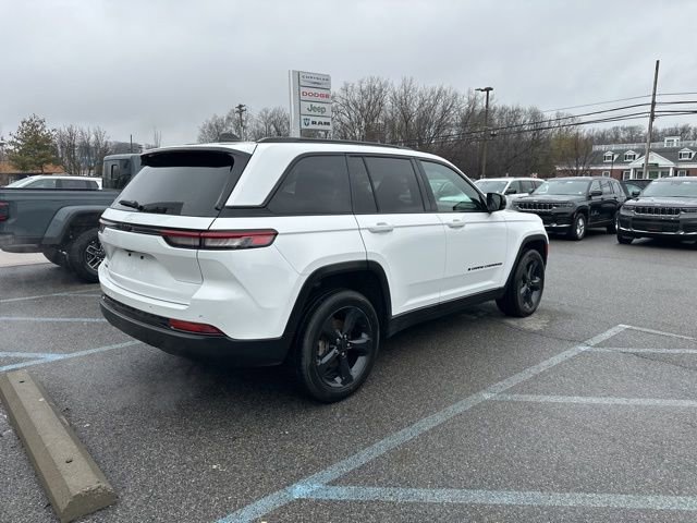Certified 2023 Jeep Grand Cherokee Altitude AWD/4WD image 4