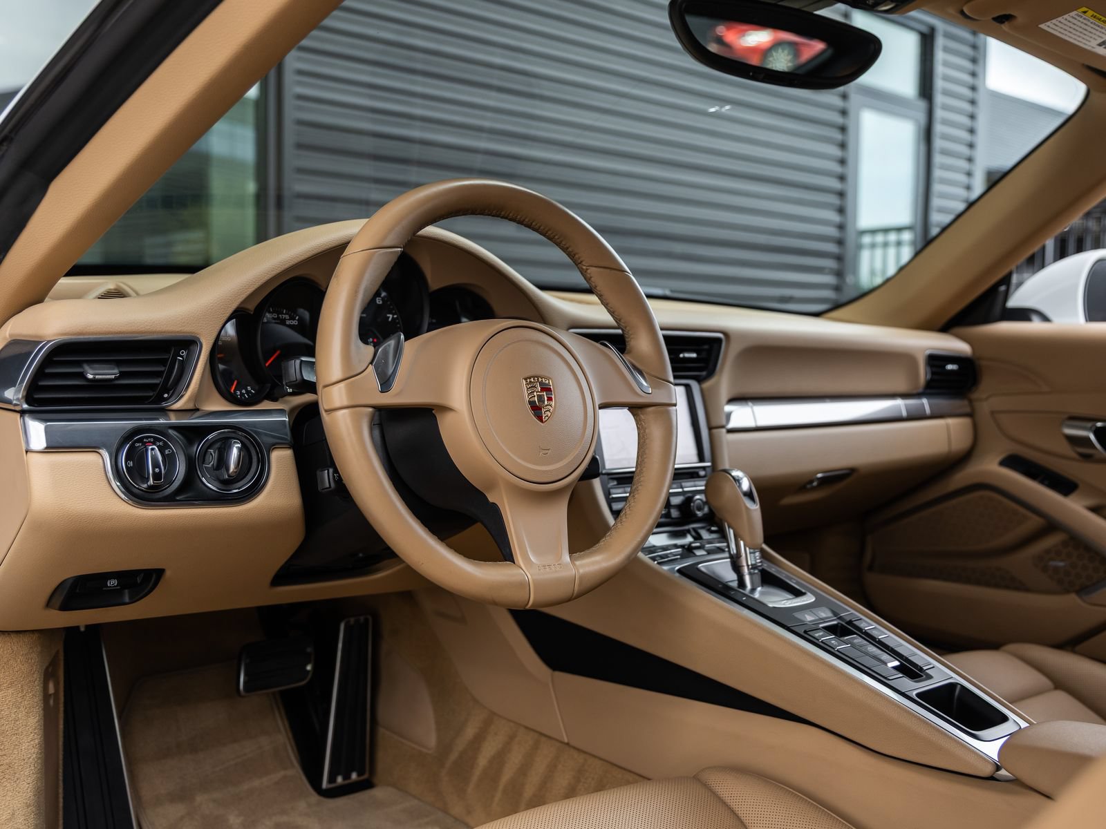 Used 2015 Porsche 911 Carrera RWD image 4