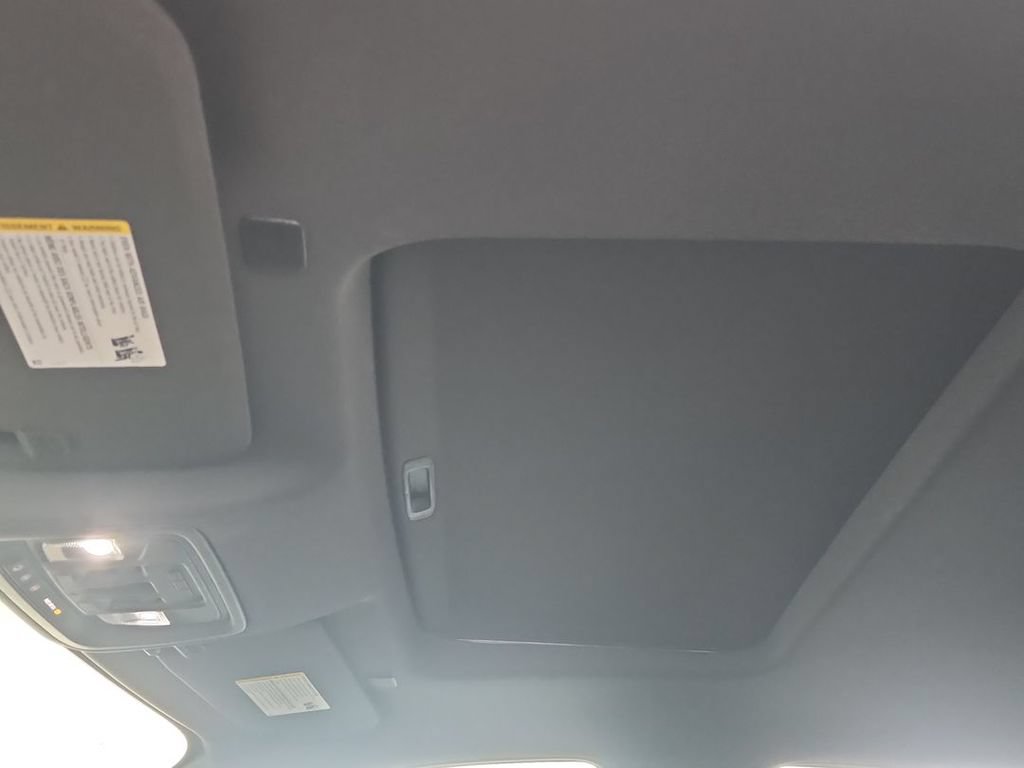 Certified 2019 Chevrolet Silverado 1500 High Country w/ Technology Package AWD/4WD image 19