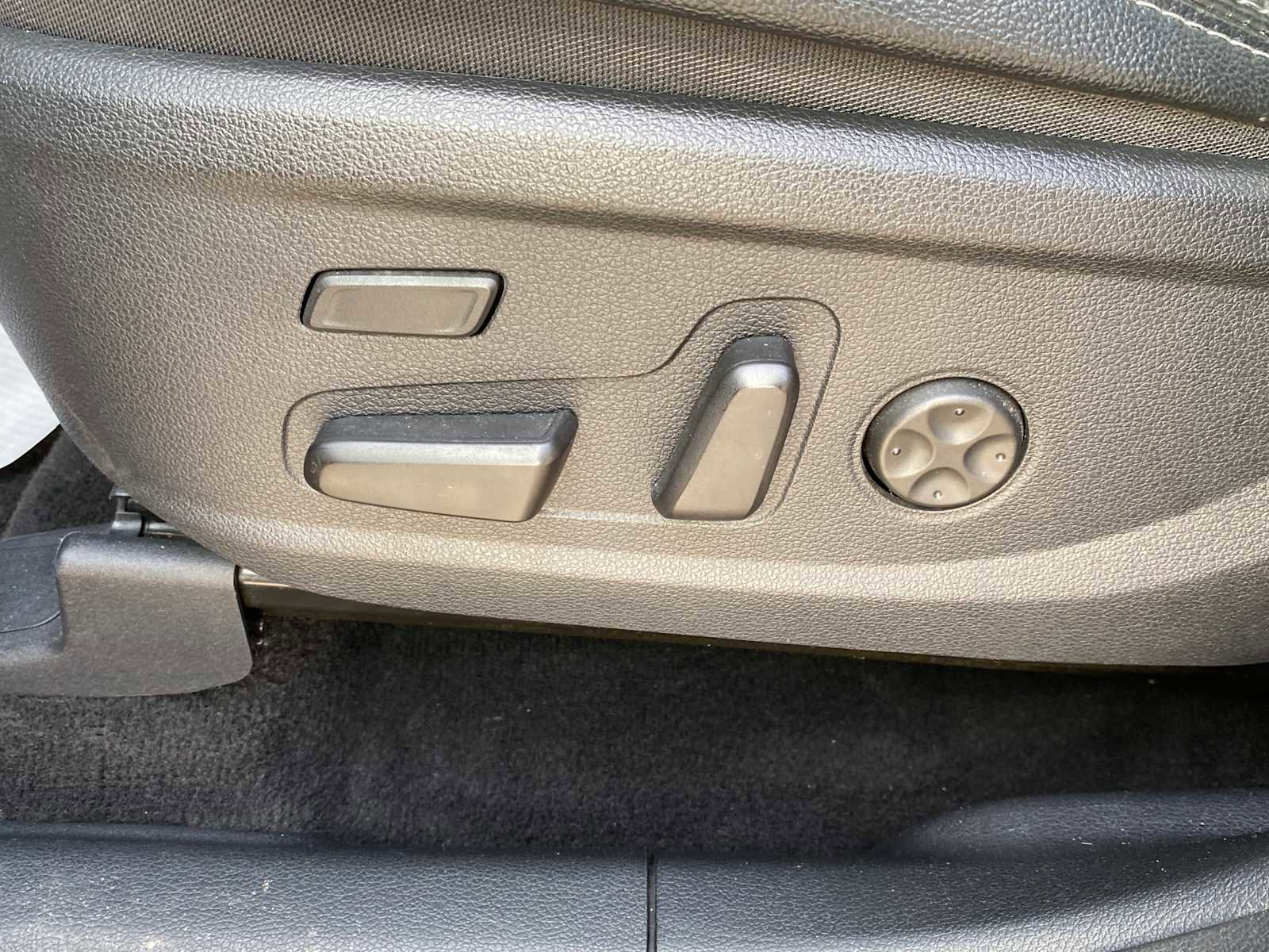 Used 2019 Hyundai Santa Fe AWD image 18