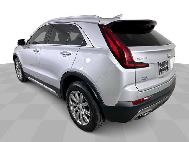 Used 2021 Cadillac XT4 Premium Luxury w/ Cold Weather Package FWD image 6