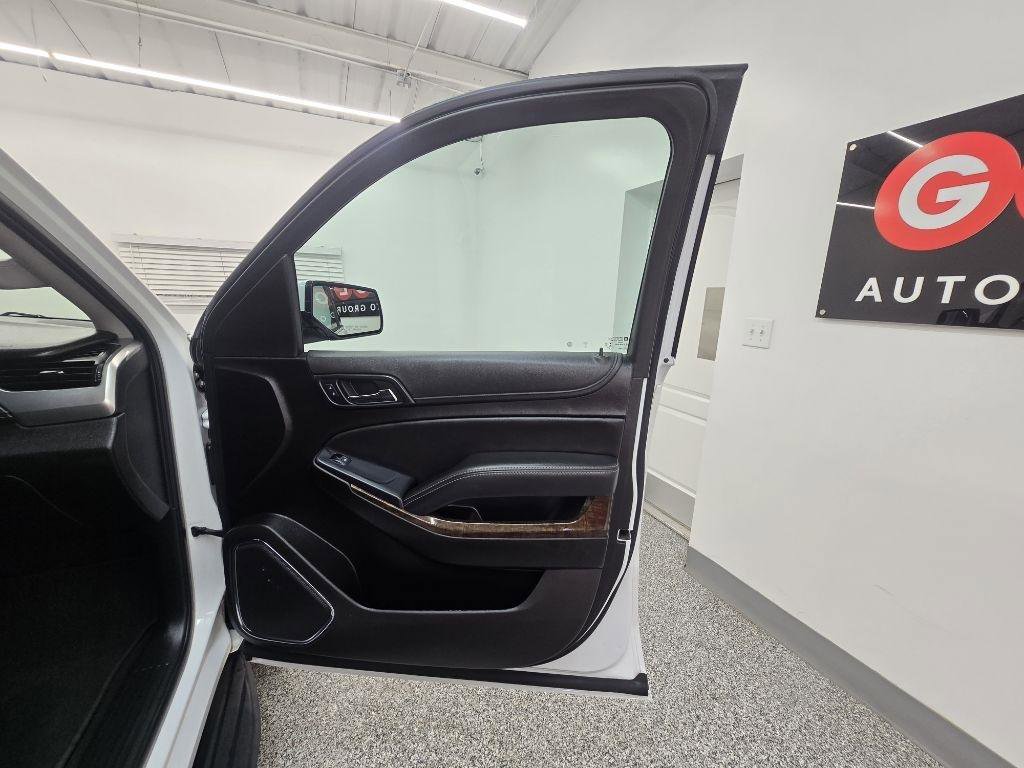 Used 2020 Chevrolet Suburban LS RWD image 30