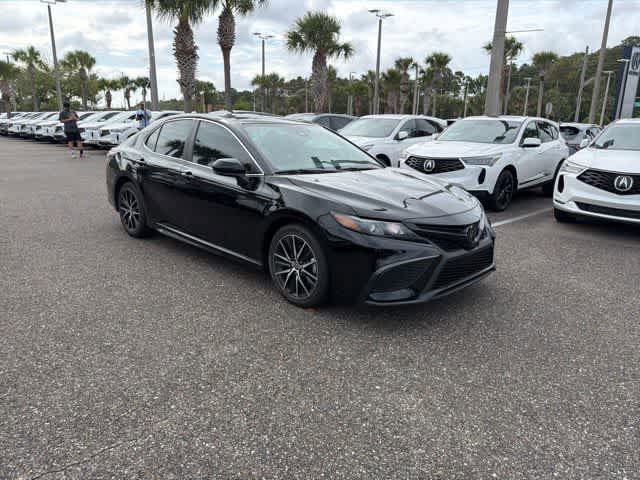 Used 2021 Toyota Camry SE FWD image 13