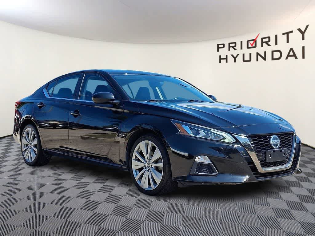 Used 2021 Nissan Altima 2.5 SR AWD/4WD image 3