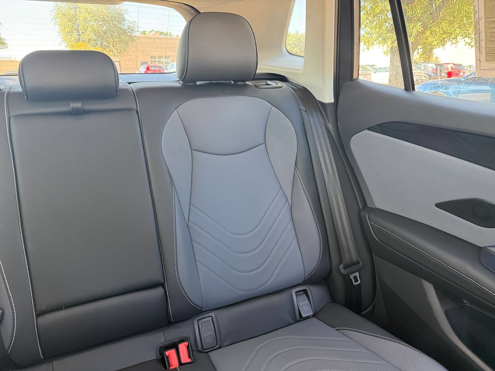 Used 2026 Volkswagen Tiguan SE AWD/4WD image 38