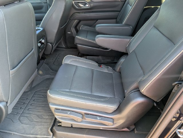 Used 2023 GMC Yukon XL SLT RWD image 29