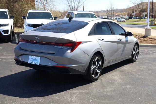 Used 2023 Hyundai Elantra SEL w/ Convenience Package image 5