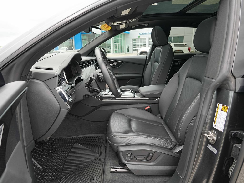 Used 2019 Audi Q8 Prestige AWD/4WD image 17
