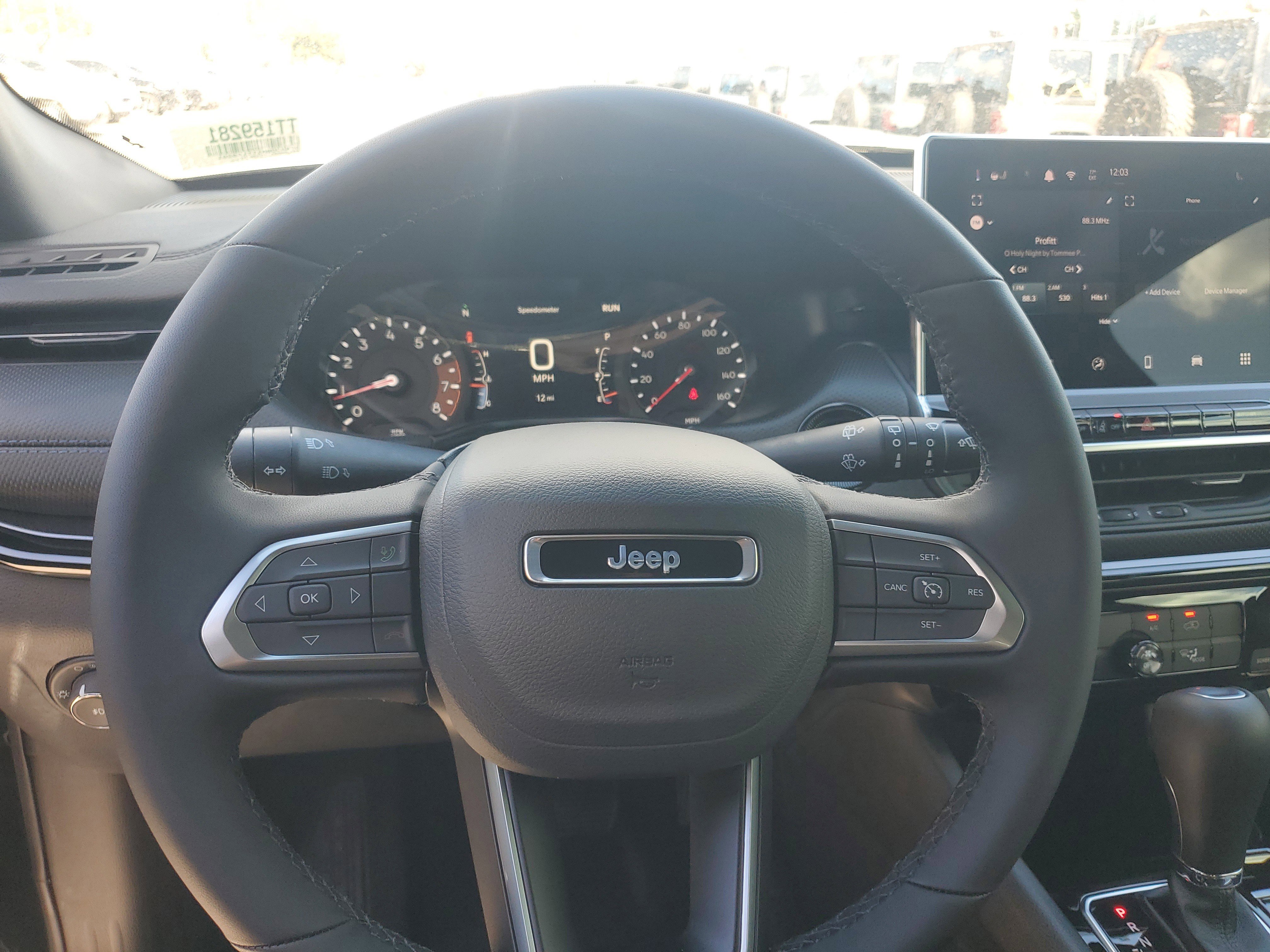 New 2026 Jeep Compass Latitude image 13