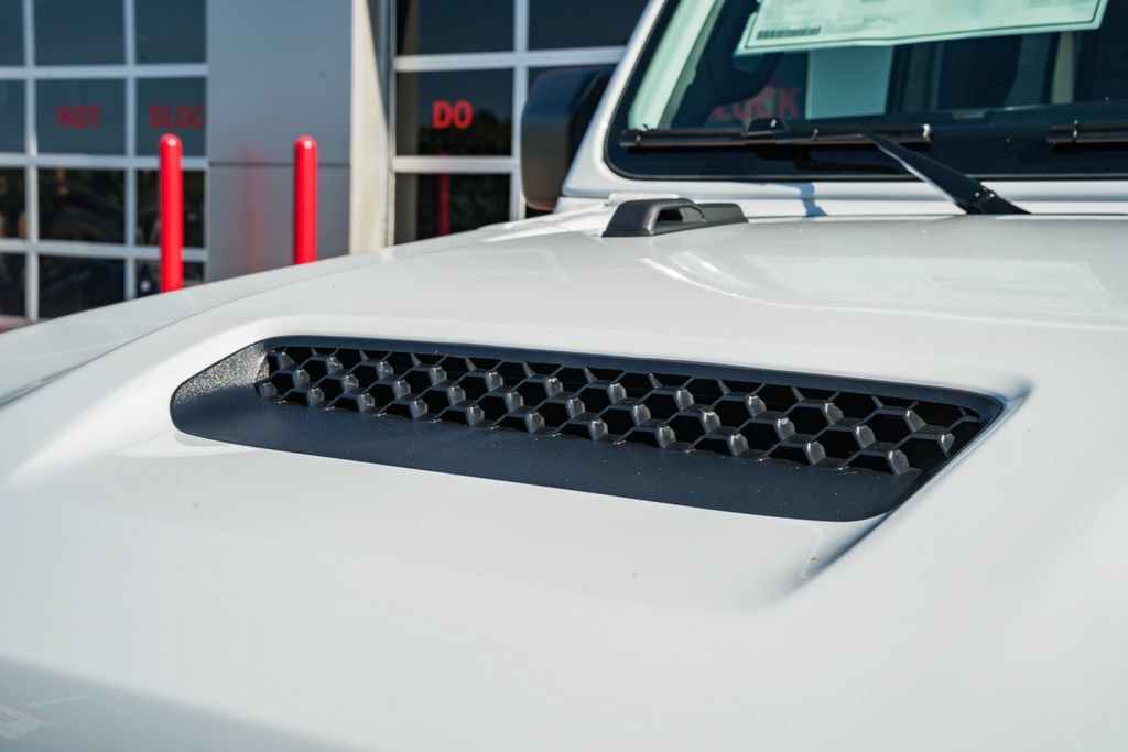 New 2027 Jeep Gladiator Mojave AWD/4WD image 12