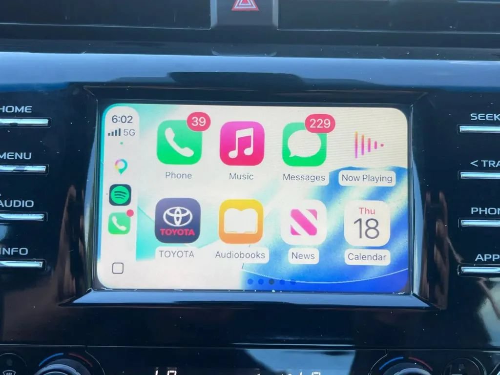 Used 2018 Toyota Camry XSE FWD image 40