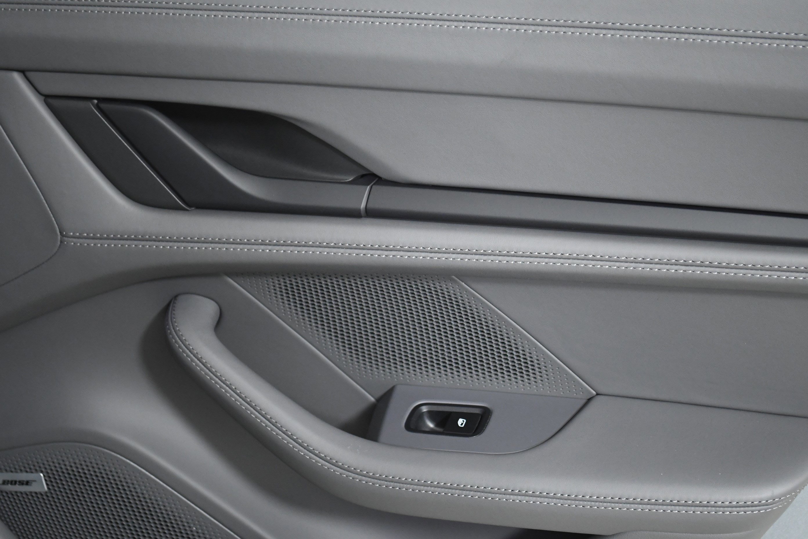 Used 2022 Porsche Taycan GTS w/ Premium Package (P6U) image 25