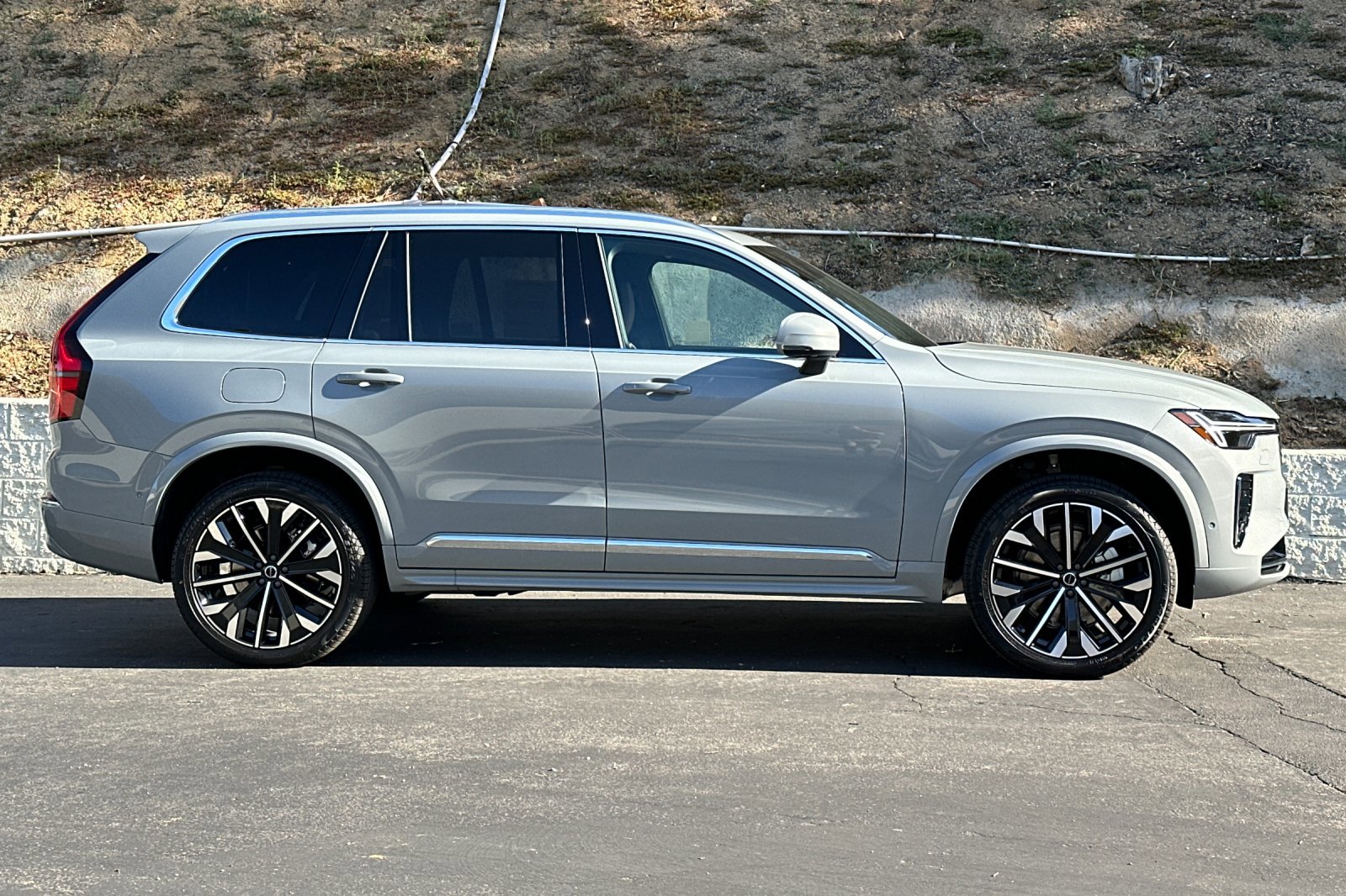 New 2025 Volvo XC90 B6 Ultra image 4