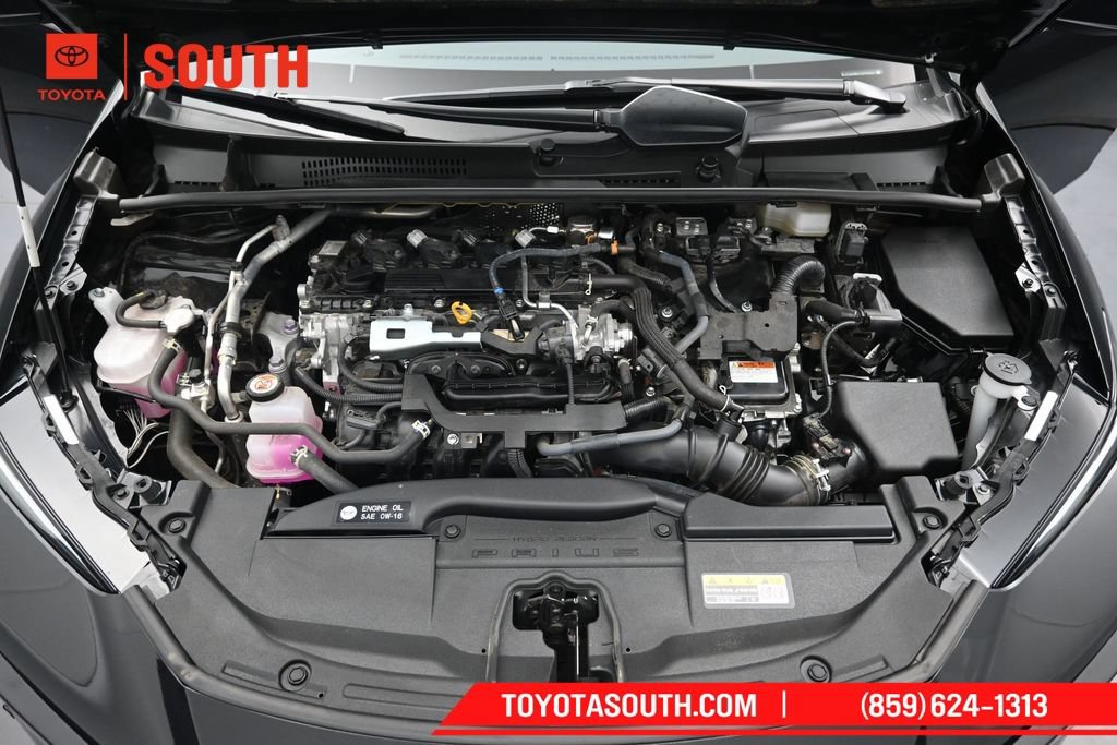 Used 2025 Toyota Prius LE AWD/4WD image 34