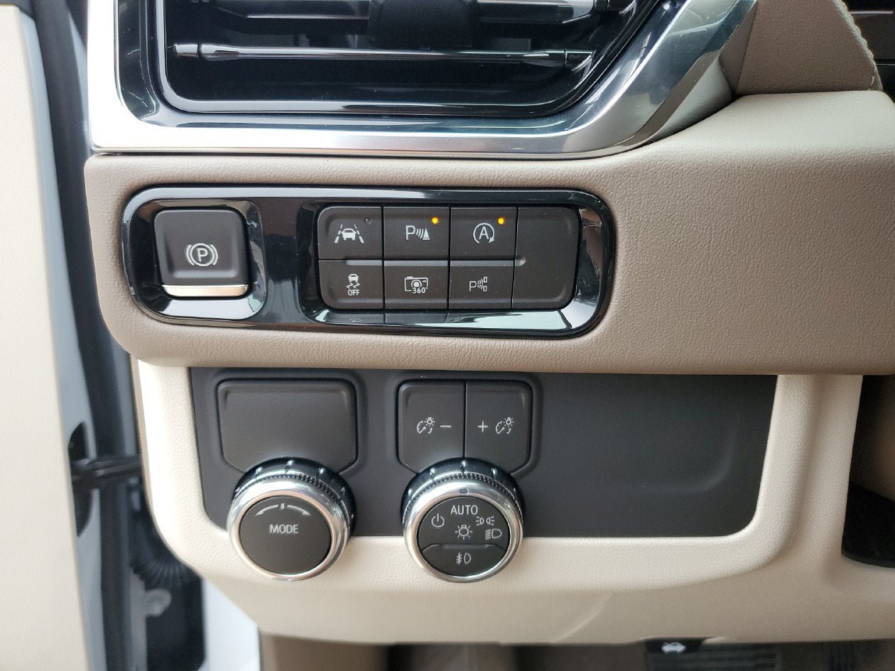 New 2027 GMC Yukon Denali w/ Sun & Power Step Package RWD image 29