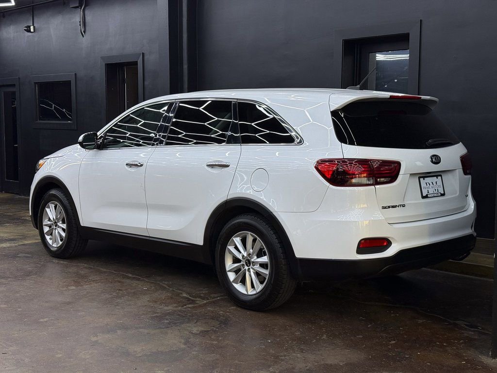Used 2019 Kia Sorento LX image 7