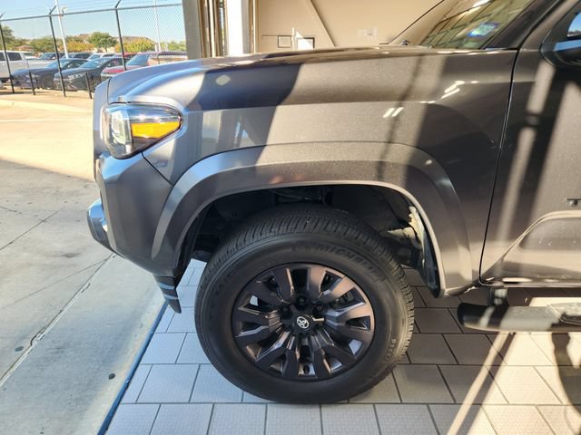 Used 2023 Toyota Tacoma Limited w/ Nightshade Package AWD/4WD image 7
