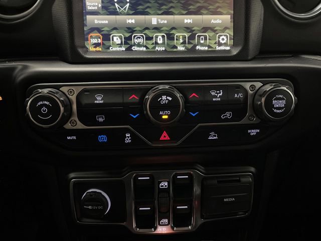 Used 2022 Jeep Wrangler Unlimited Sahara image 18