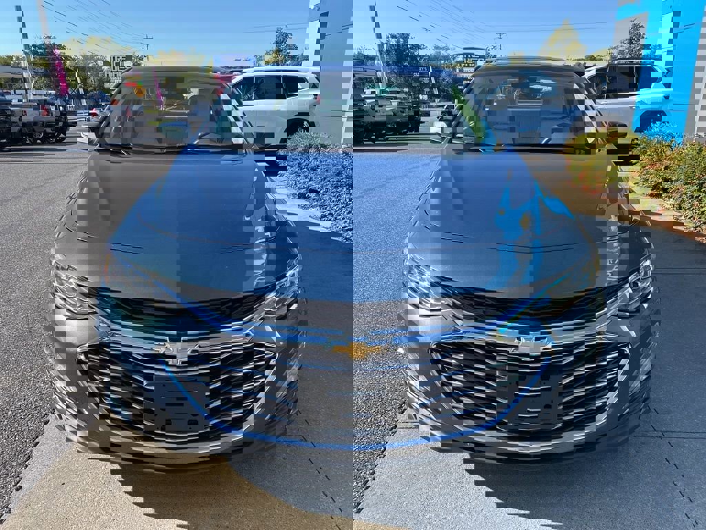 Used 2024 Chevrolet Malibu LT image 4