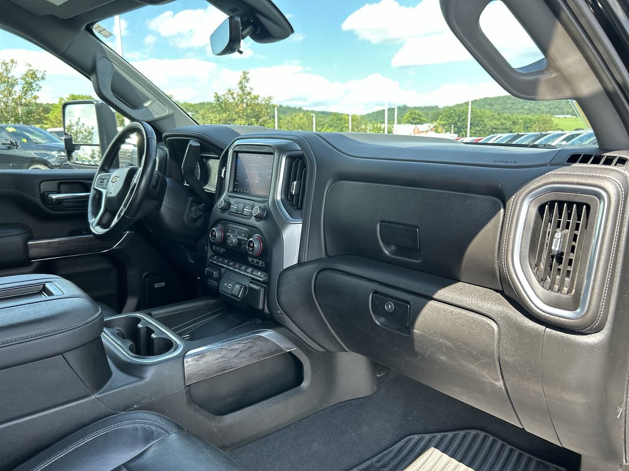 Used 2020 Chevrolet Silverado 2500 LTZ w/ LTZ Premium Package AWD/4WD image 17