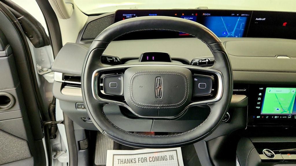 Used 2025 Lincoln Navigator Reserve AWD/4WD image 14