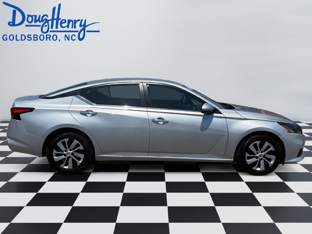 Used 2022 Nissan Altima 2.5 S FWD image 6
