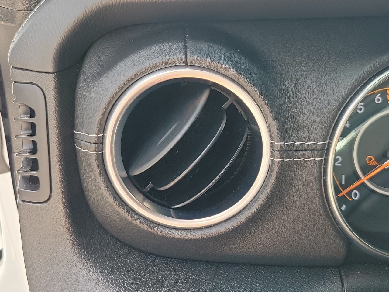 Used 2021 Jeep Gladiator Overland w/ Popular Equipment Package AWD/4WD image 30