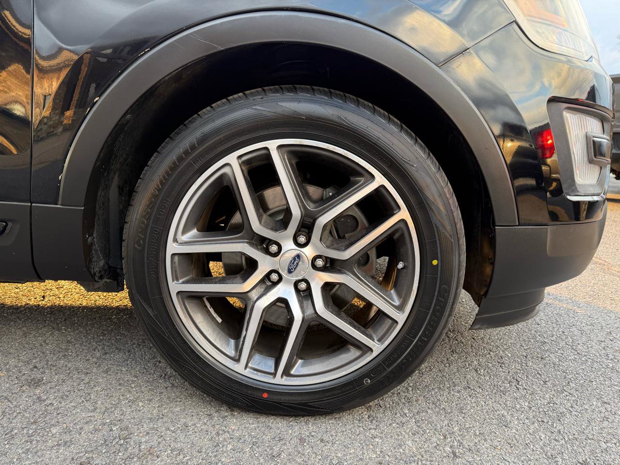 Used 2016 Ford Explorer Sport image 45