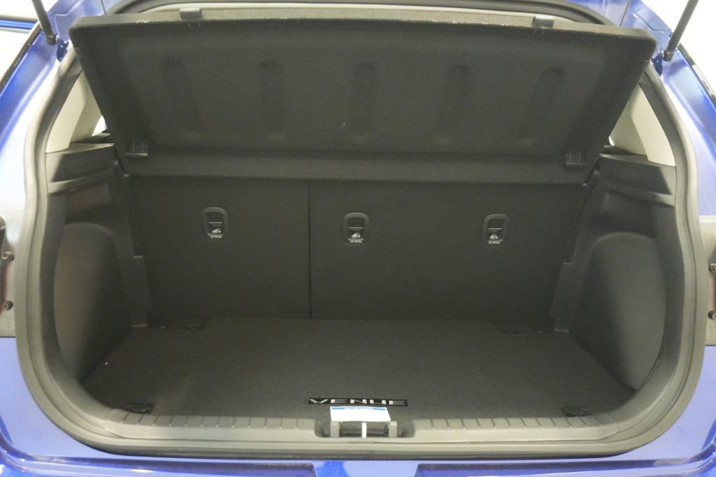 New 2025 Hyundai Venue Limited image 27