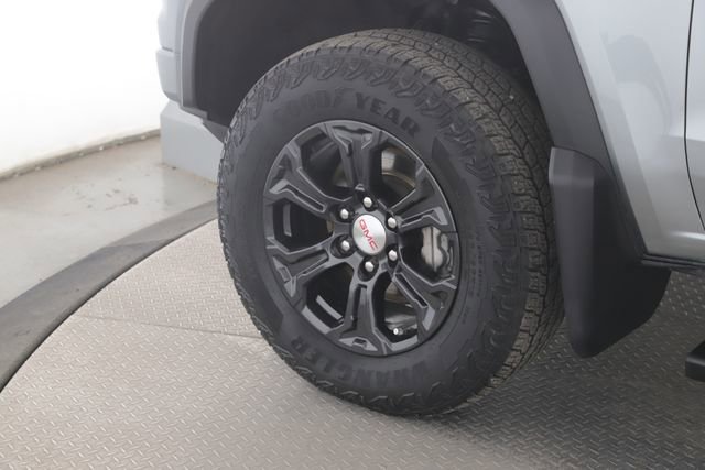 Used 2024 GMC Canyon Elevation w/ Convenience Package image 13