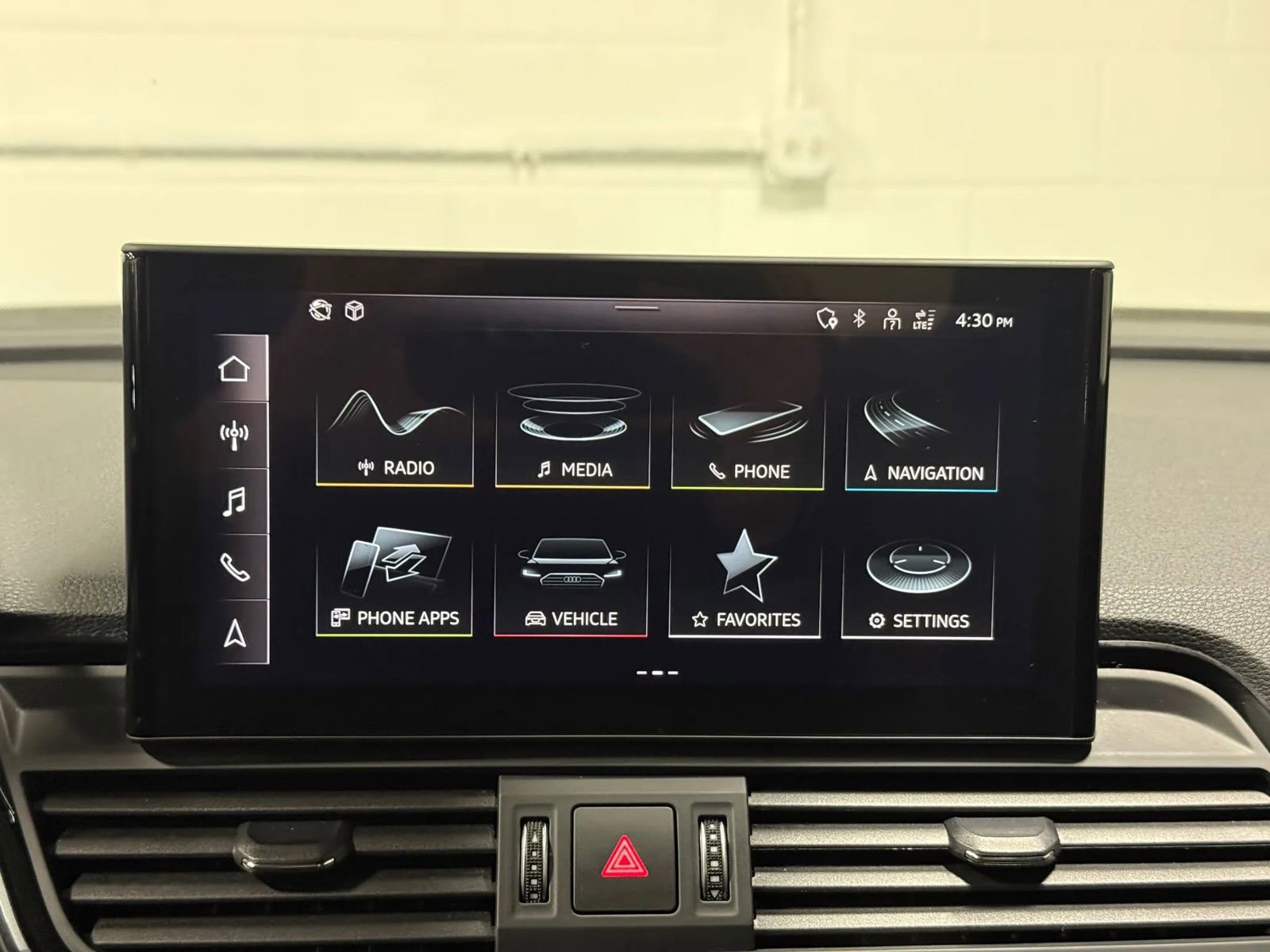 Used 2022 Audi Q5 2.0T Prestige w/ Prestige Package image 38