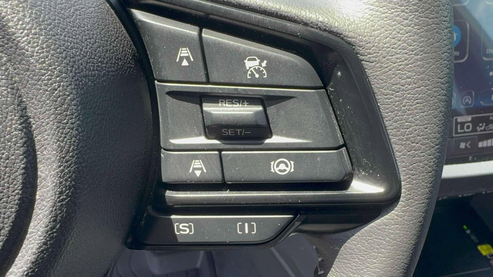 Certified 2025 Subaru Forester Premium AWD/4WD image 16