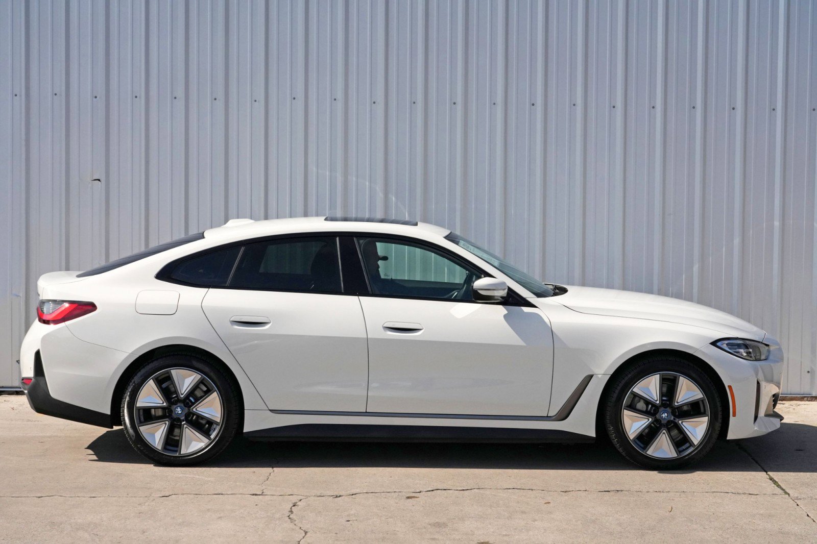Used 2023 BMW i4 eDrive35 image 54