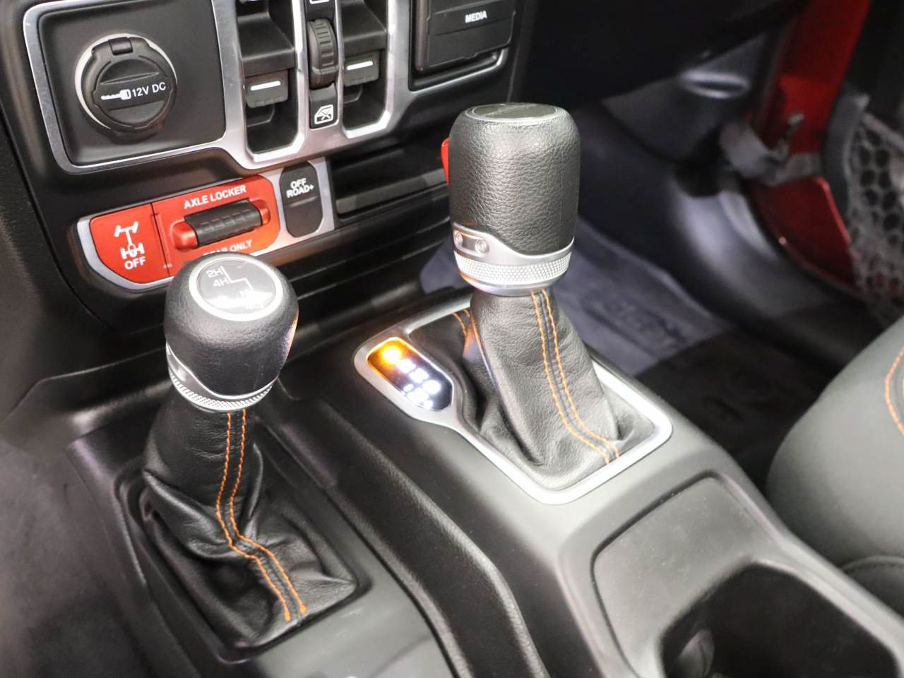 Used 2021 Jeep Gladiator Mojave AWD/4WD image 9