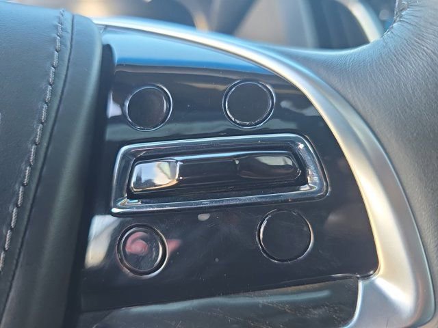 Used 2018 Cadillac Escalade Platinum image 17