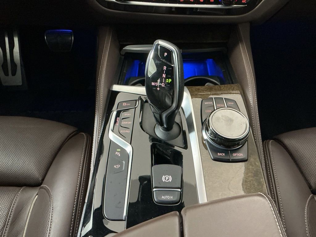 Used 2018 BMW M550i xDrive image 13