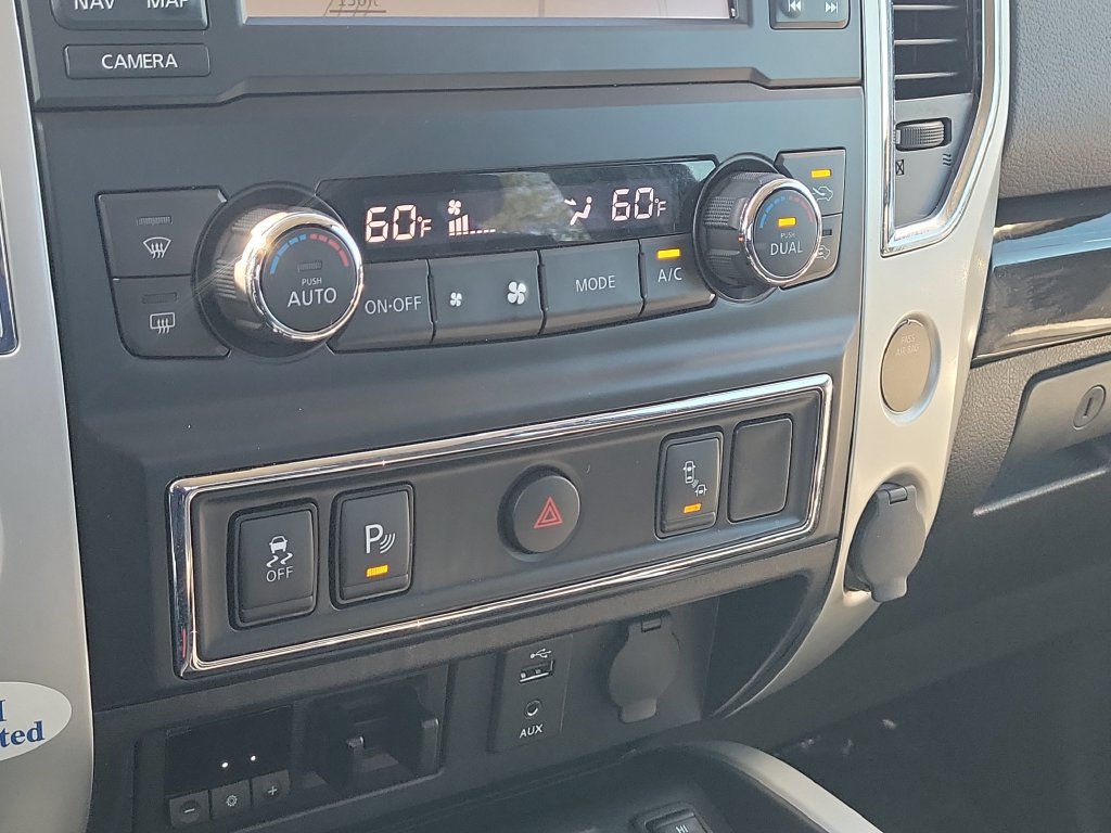 Used 2018 Nissan Titan SV w/ SV Convenience Package RWD image 17