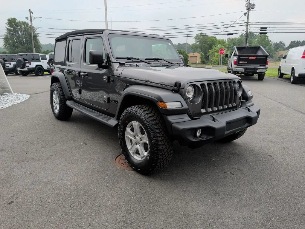 Used 2022 Jeep Wrangler Unlimited Sport AWD/4WD image 13