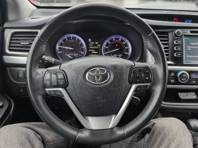 Used 2019 Toyota Highlander SE AWD/4WD image 21
