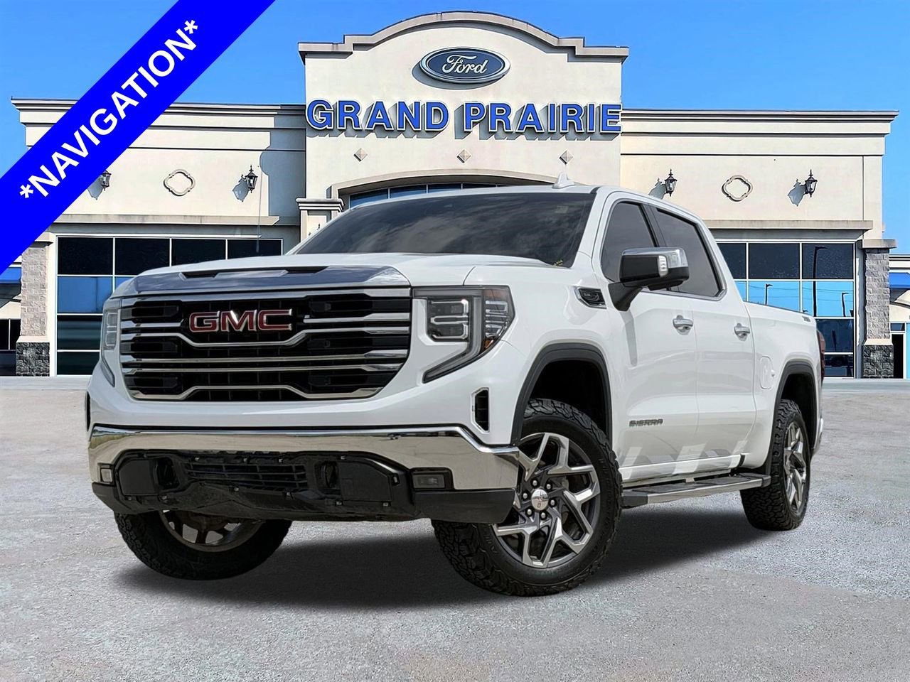 Used 2022 GMC Sierra 1500 SLT w/ SLT Convenience Package AWD/4WD image 1