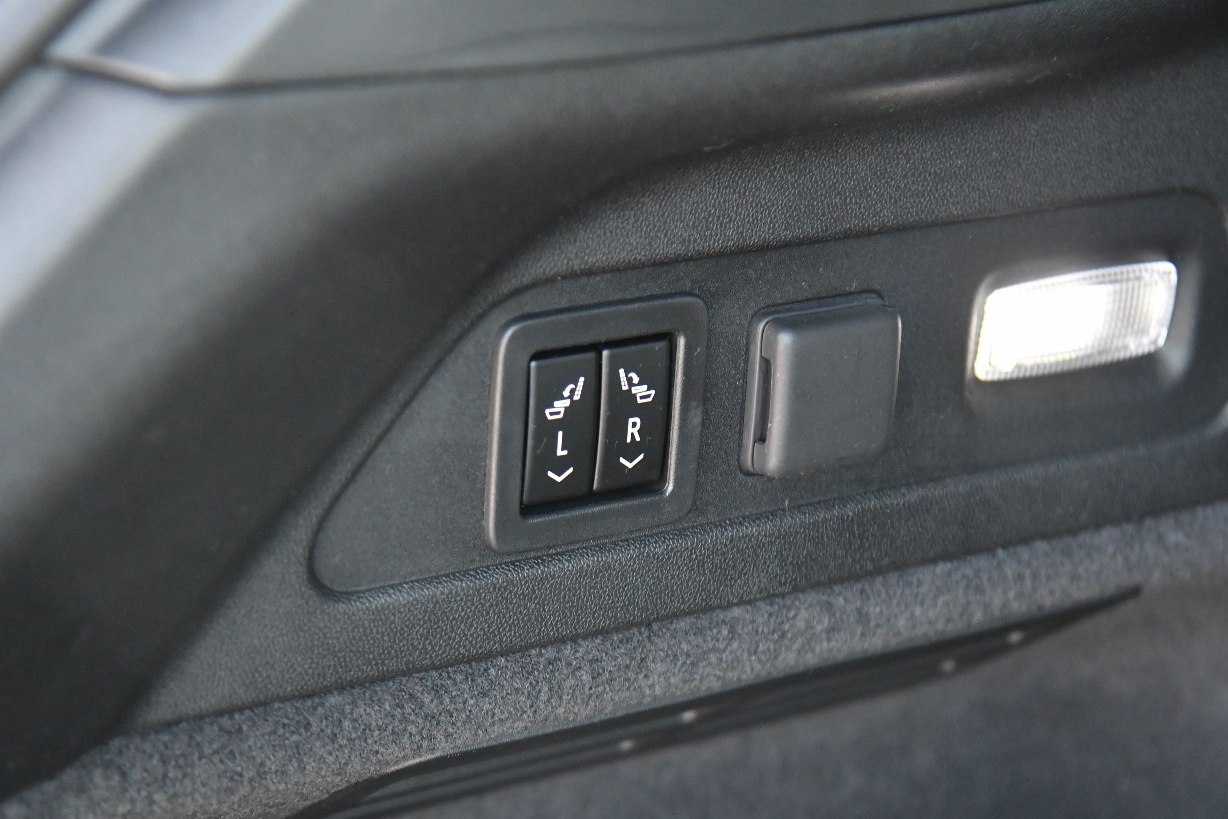 Used 2024 Acura ZDX A-Spec image 47