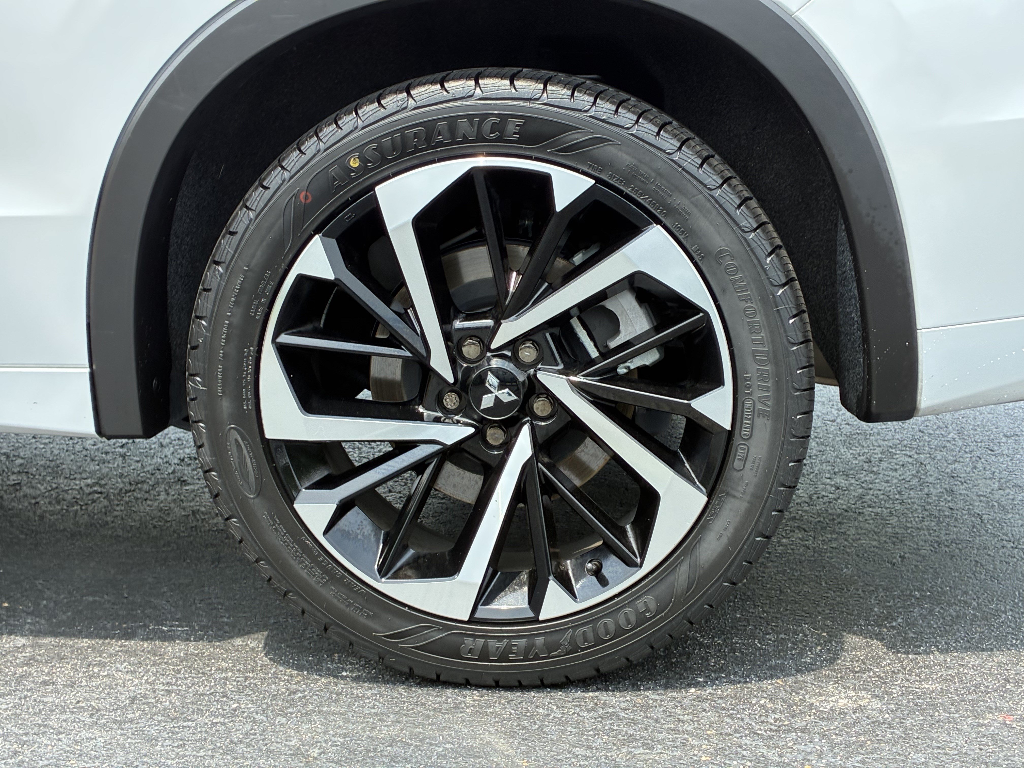 Used 2024 Mitsubishi Outlander SEL FWD image 9