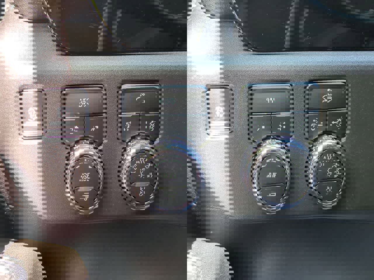 Used 2024 GMC Sierra 1500 Elevation image 18