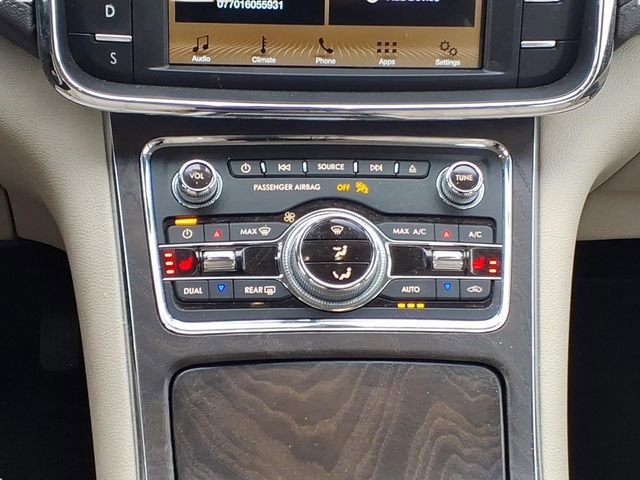Used 2017 Lincoln Continental Premiere image 19