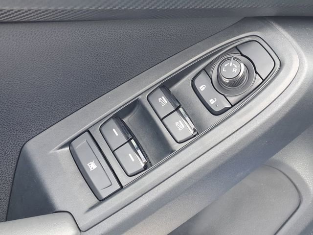 Used 2025 Subaru Crosstrek 2.0i Premium image 17