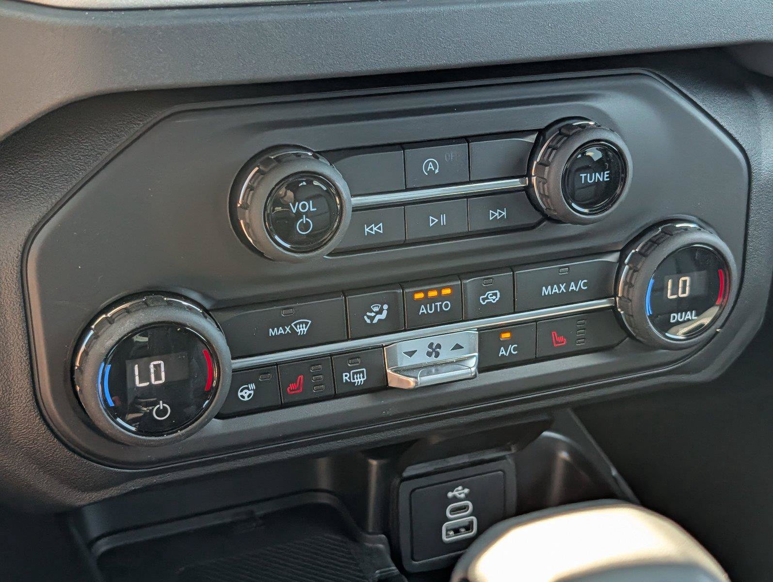Used 2026 Ford Bronco Outer Banks AWD/4WD image 17