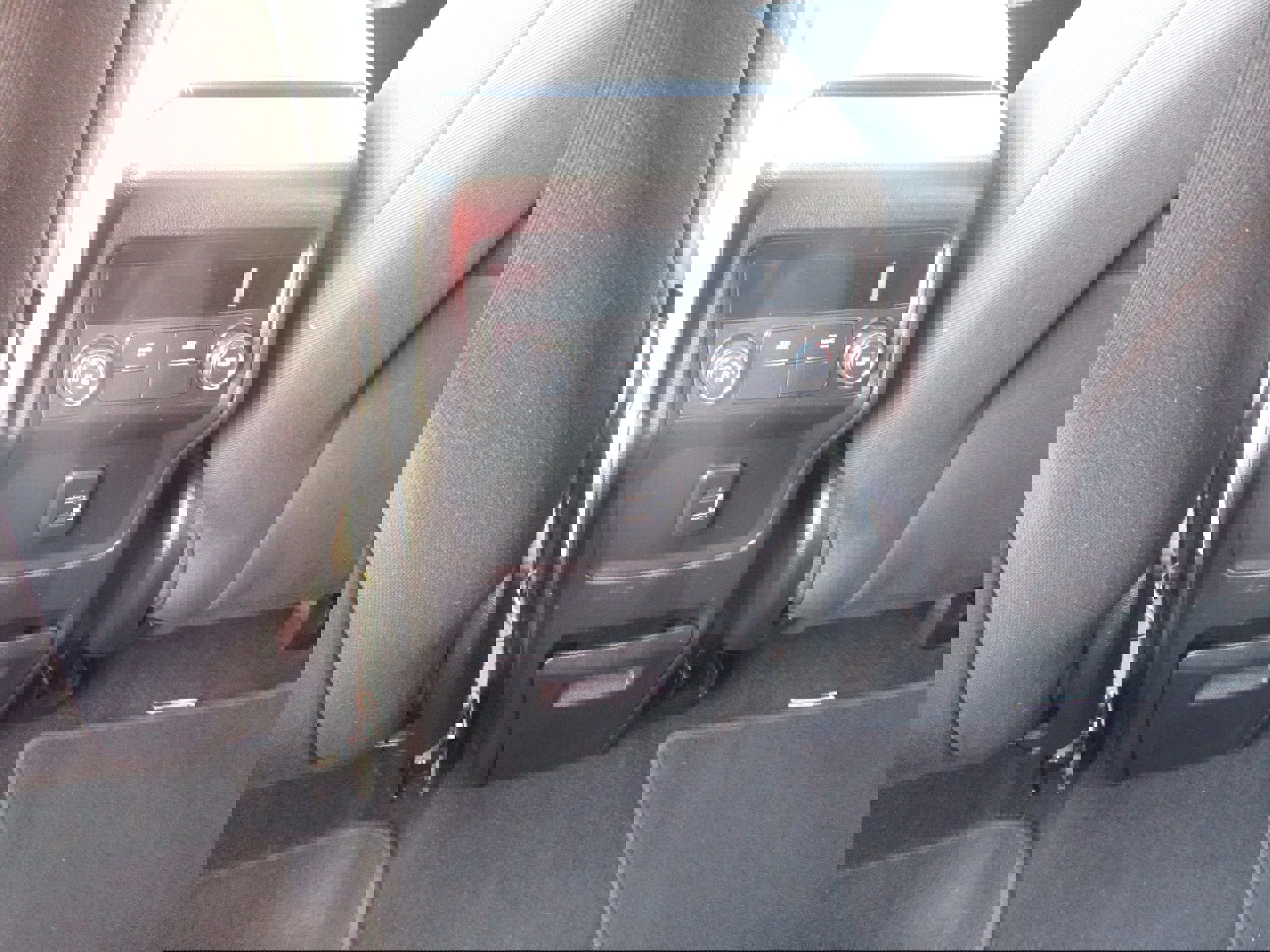 Used 2019 GMC Acadia SLE image 13