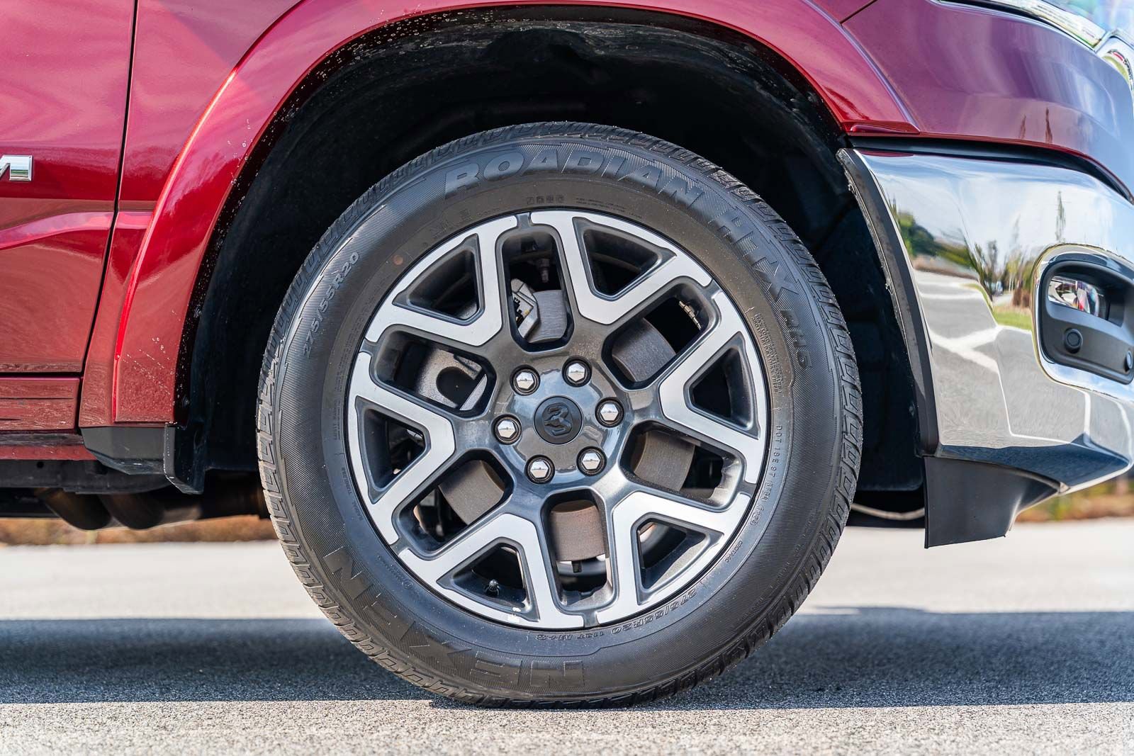 Used 2025 RAM 1500 Laramie image 9