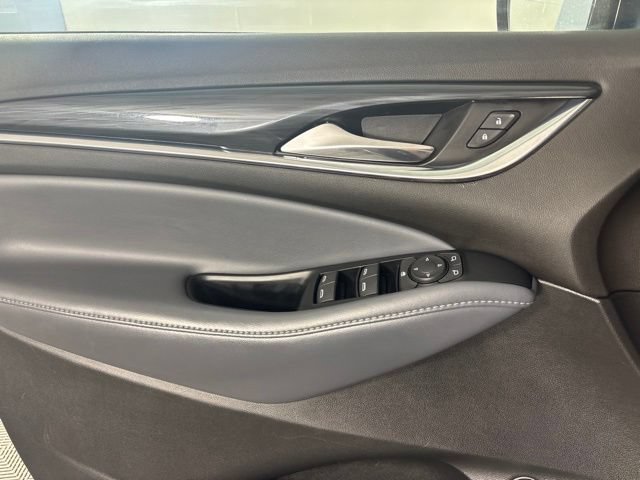 Used 2023 Buick Enclave Essence w/ Experience Buick Package AWD/4WD image 15