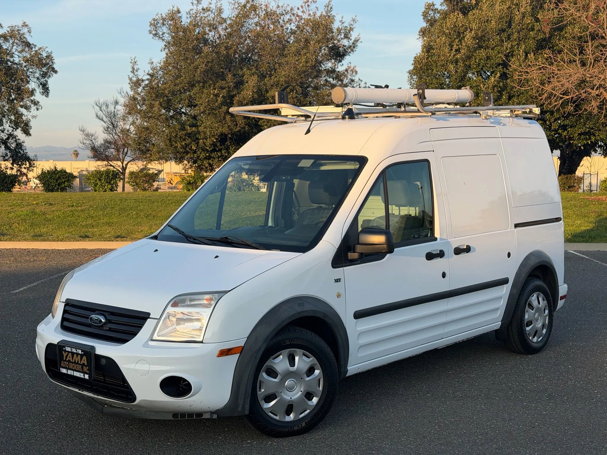 Used 2013 Ford Transit Connect XLT image 1
